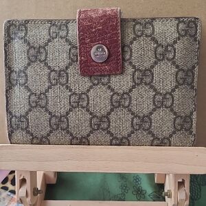 Gucci Beige and Brown Wallet
